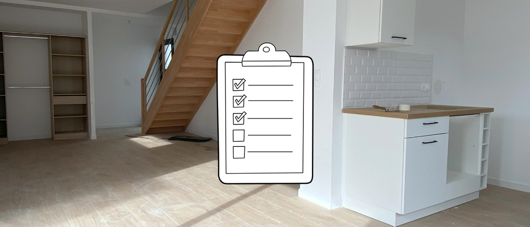 Audit home staging dans maison vide avec liste d'actions à réaliser